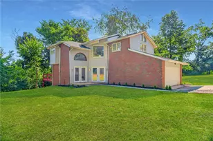 540 Lisa Dr, West Mifflin, PA 15122 - Photo 1
