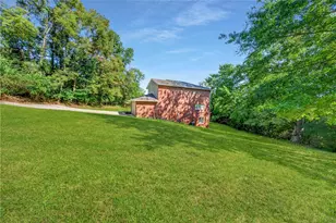 540 Lisa Dr, West Mifflin, PA 15122 - Photo 2