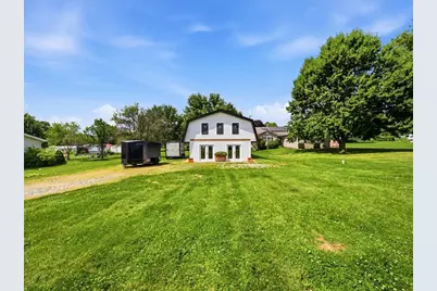 167 Grandview Ave, Center Township, PA 15061 - Photo 2
