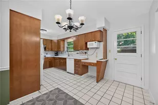 800 Chateau Dr, Franklin Township, PA 16117 - Photo 16