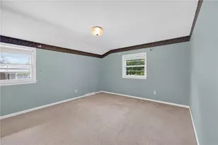 800 Chateau Dr, Franklin Township, PA 16117 - Photo 22