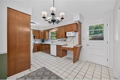 800 Chateau Dr, Franklin Township, PA 16117 - Photo 16