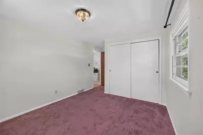 800 Chateau Dr, Franklin Township, PA 16117 - Photo 28