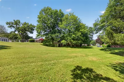 800 Chateau Dr, Franklin Township, PA 16117 - Photo 10