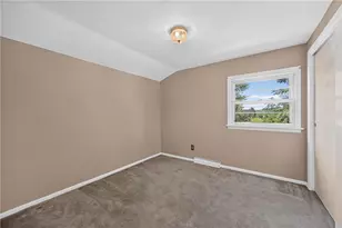 800 Chateau Dr, Franklin Township, PA 16117 - Photo 24