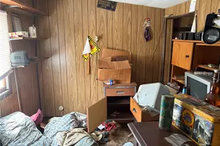 216 W Vine St, Mt Pleasant Boro, PA 15666 - Photo 2