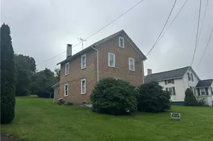 25 Gay St, Salisbury Boro, PA 15558 - Photo 2