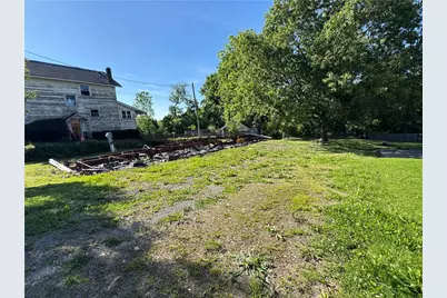 393 N Gallatin Ave, North Union Township, PA 15401 - Photo 30