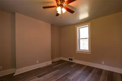 750 Grove Ave, New Brighton, PA 15066 - Photo 2
