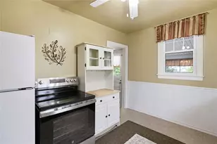 11669 Parkway Dr, North Huntingdon, PA 15642 - Photo 12