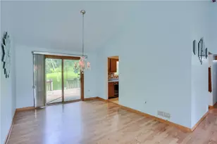 1557 Lenora Dr, Pittsburgh, PA 15237 - Photo 4
