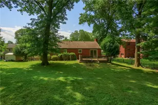 1557 Lenora Dr, Pittsburgh, PA 15237 - Photo 12