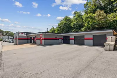 952 W Pgh St, Hempfield Township, PA 15601 - Photo 2