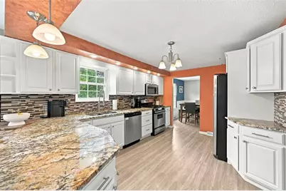 112 Fawnvue Dr, Robinson Twp, PA 15136 - Photo 12