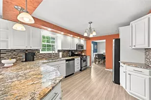 112 Fawnvue Dr, Robinson Twp, PA 15136 - Photo 12