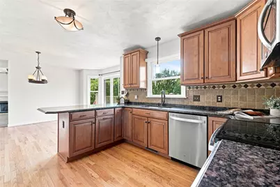 211 Plantation Dr, Unity Township, PA 15601 - Photo 8