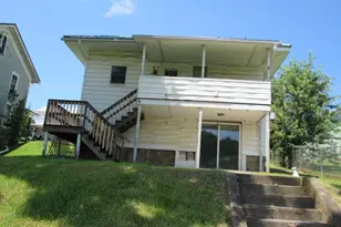 724 Main St, E Mahoning/Marion Ctr, PA 15759 - Photo 2