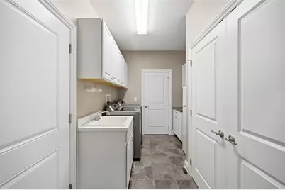 2403 Eloquent Ln, Adams Township, PA 16059 - Photo 16