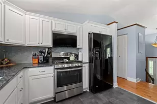 223 Bryson Ave, Pittsburgh, PA 15202 - Photo 6