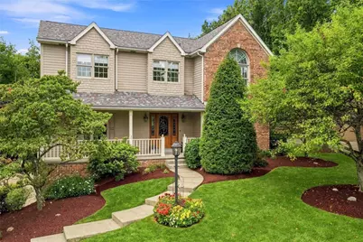 381 Cobblestone Cir, Robinson Twp, PA 15136 - Photo 2