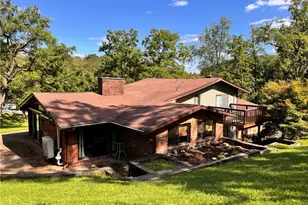 306 Black Walnut Dr, Salem Township, PA 15601 - Photo 2