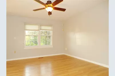 211 Hummingbird Hl, Cranberry Township, PA 16066 - Photo 4