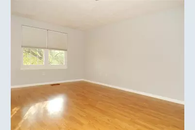 211 Hummingbird Hl, Cranberry Township, PA 16066 - Photo 10