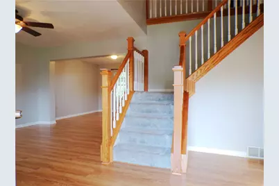 211 Hummingbird Hl, Cranberry Township, PA 16066 - Photo 2
