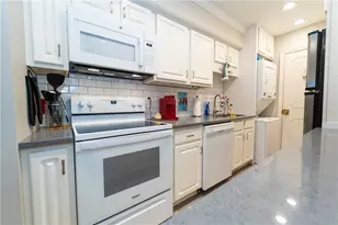 1010 Margarite Dr, Scott Township, PA 15216 - Photo 12