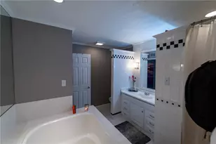 1010 Margarite Dr, Scott Township, PA 15216 - Photo 10