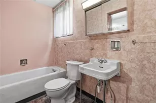 2334 Manor Ave, Pittsburgh, PA 15218 - Photo 10