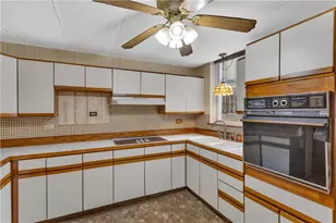 5038 Lytle St, Pittsburgh, PA 15207 - Photo 10