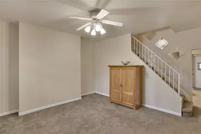 303 W Elizabeth St, Pittsburgh, PA 15207 - Photo 6
