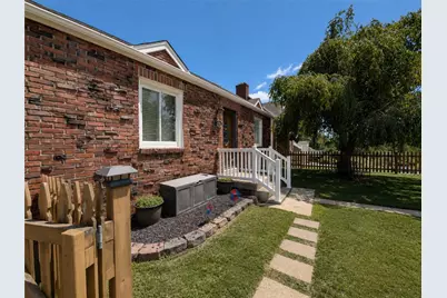 3618 Manuel St, Pittsburgh, PA 15214 - Photo 2