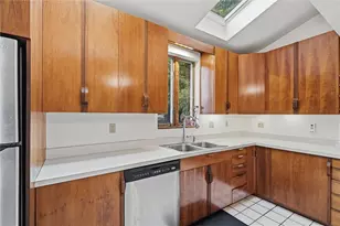 5847 Douglas St, Pittsburgh, PA 15217 - Photo 14