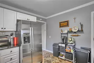 700 Smiley St, Ellwood City, PA 16117 - Photo 24