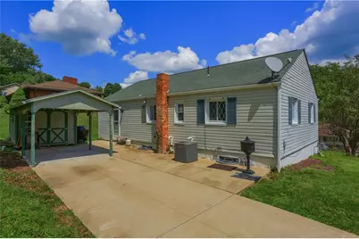 700 Smiley St, Ellwood City, PA 16117 - Photo 6