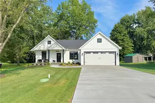 3154 Spiker Ln, Neshannock Township, PA 16105 - Photo 1