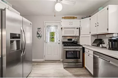 947 Center Ave, Pittsburgh, PA 15229 - Photo 8