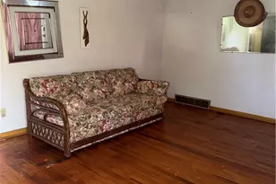 13 Sunset Ln, Liberty Boro, PA 15133 - Photo 10