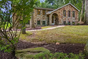 204 Fineview Dr, Peters Township, PA 15317 - Photo 2