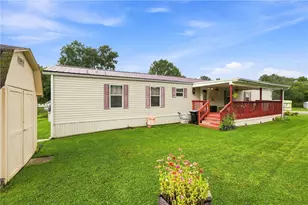 1770 Pine Hollow Blvd, Hermitage, PA 16148 - Photo 1