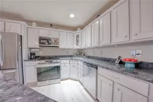 1239 Holmes St, McKees Rocks, PA 15136 - Photo 12