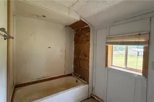 107 Kelly Station Rd, Ford City Boro, PA 16226 - Photo 26