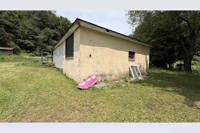107 Kelly Station Rd, Ford City Boro, PA 16226 - Photo 8