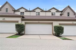 1661 Biltmore Ln, Pittsburgh, PA 15217 - Photo 2