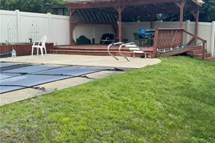 749 Harden Dr, Ross Twp, PA 15229 - Photo 8