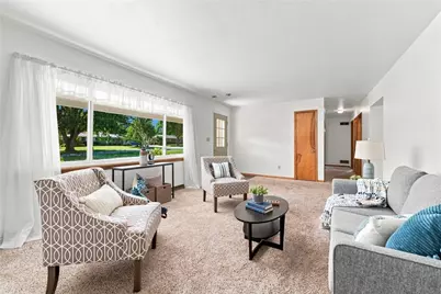 186 Donald Rd, Hermitage, PA 16148 - Photo 2