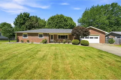 186 Donald Rd, Hermitage, PA 16148 - Photo 1