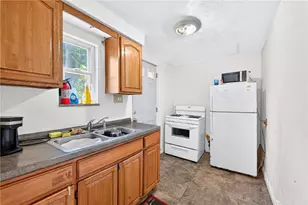 1629 Laketon Rd, Pittsburgh, PA 15221 - Photo 10